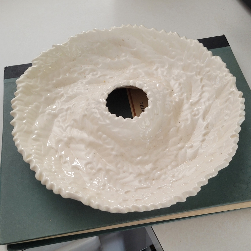 Elegant White Textured Ceramic Bowl/Dish